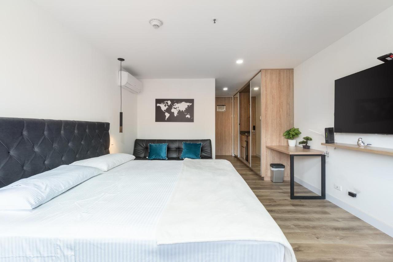 Apartamentos Go Living & Suites By Housy Host Medellín Exterior foto
