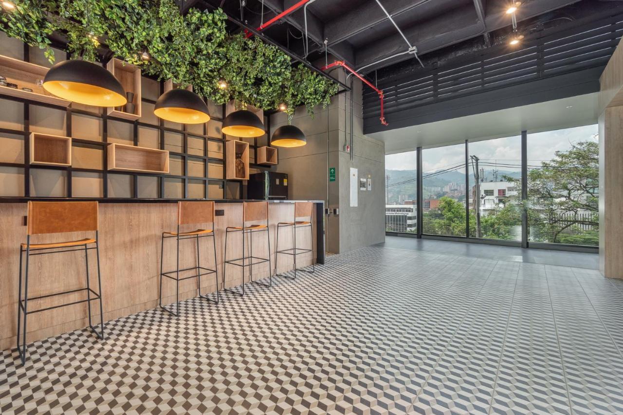 Apartamentos Go Living & Suites By Housy Host Medellín Exterior foto