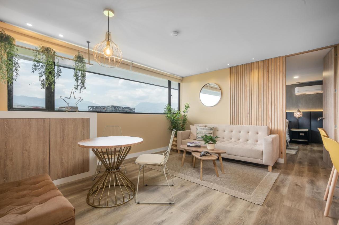 Apartamentos Go Living & Suites By Housy Host Medellín Exterior foto