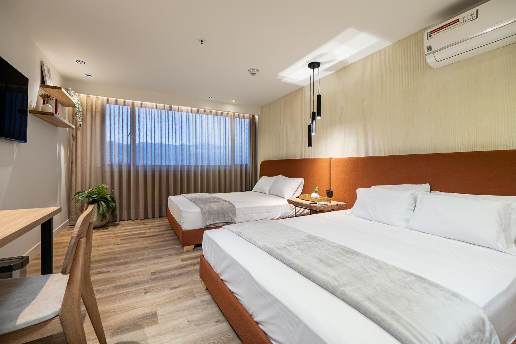 Apartamentos Go Living & Suites By Housy Host Medellín Exterior foto